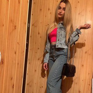 Meet your Posher, Hope